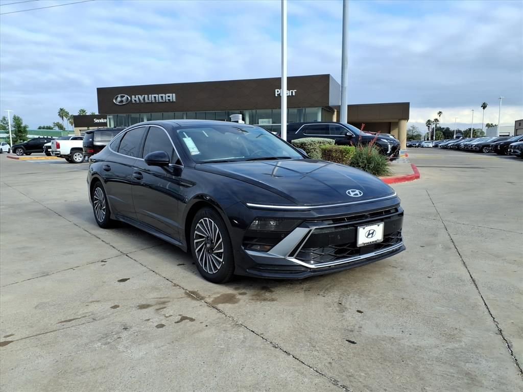 New 2025 Hyundai Sonata Limited image 7