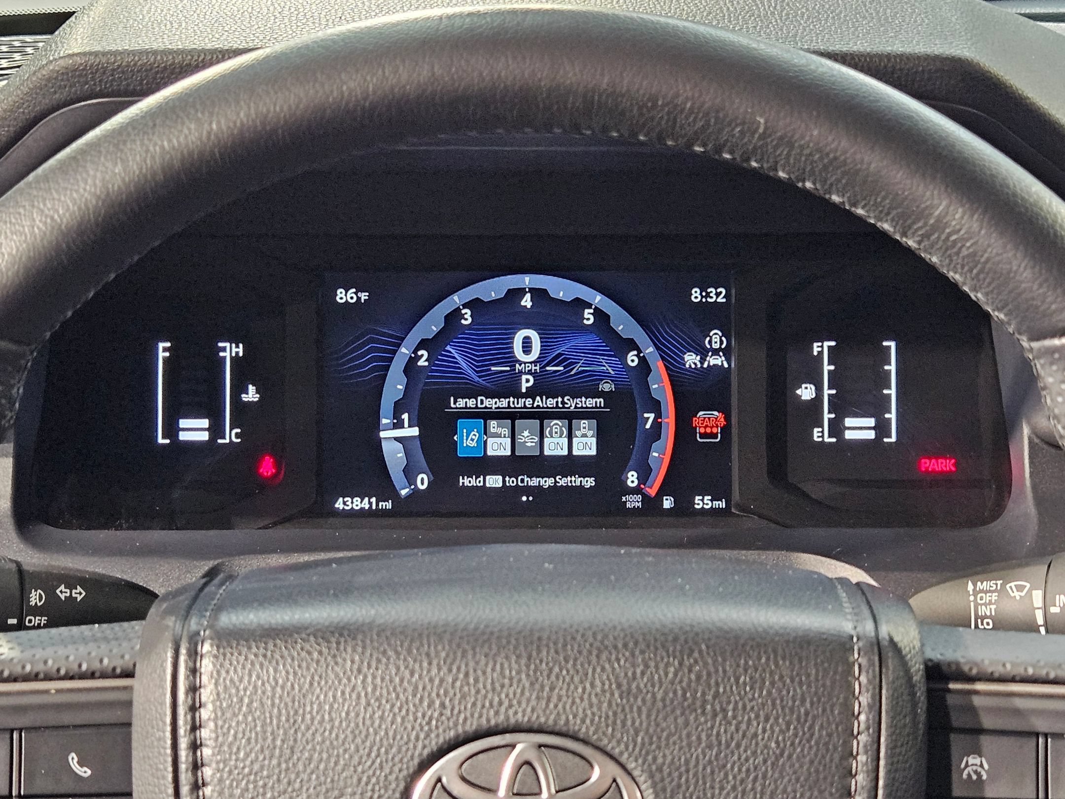 Used 2025 Toyota 4Runner SR5 AWD/4WD image 15