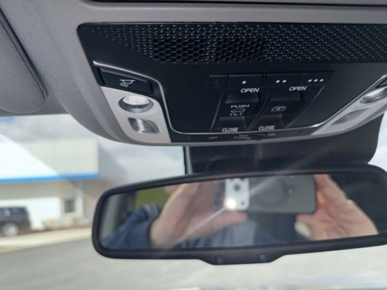 Used 2016 Honda Pilot Elite image 15