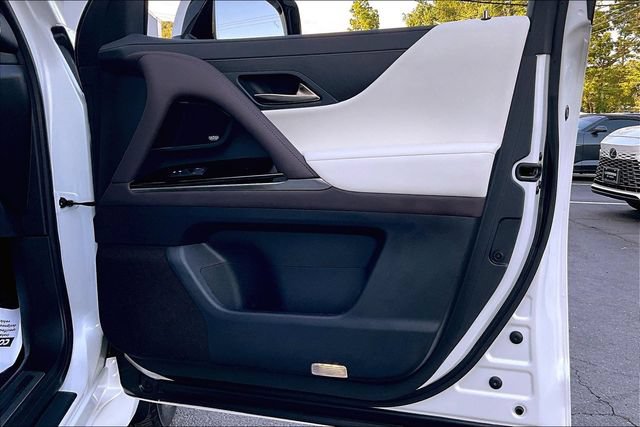 Certified 2025 Lexus LX 600 4WD w/ Accessory Package (2T) image 28