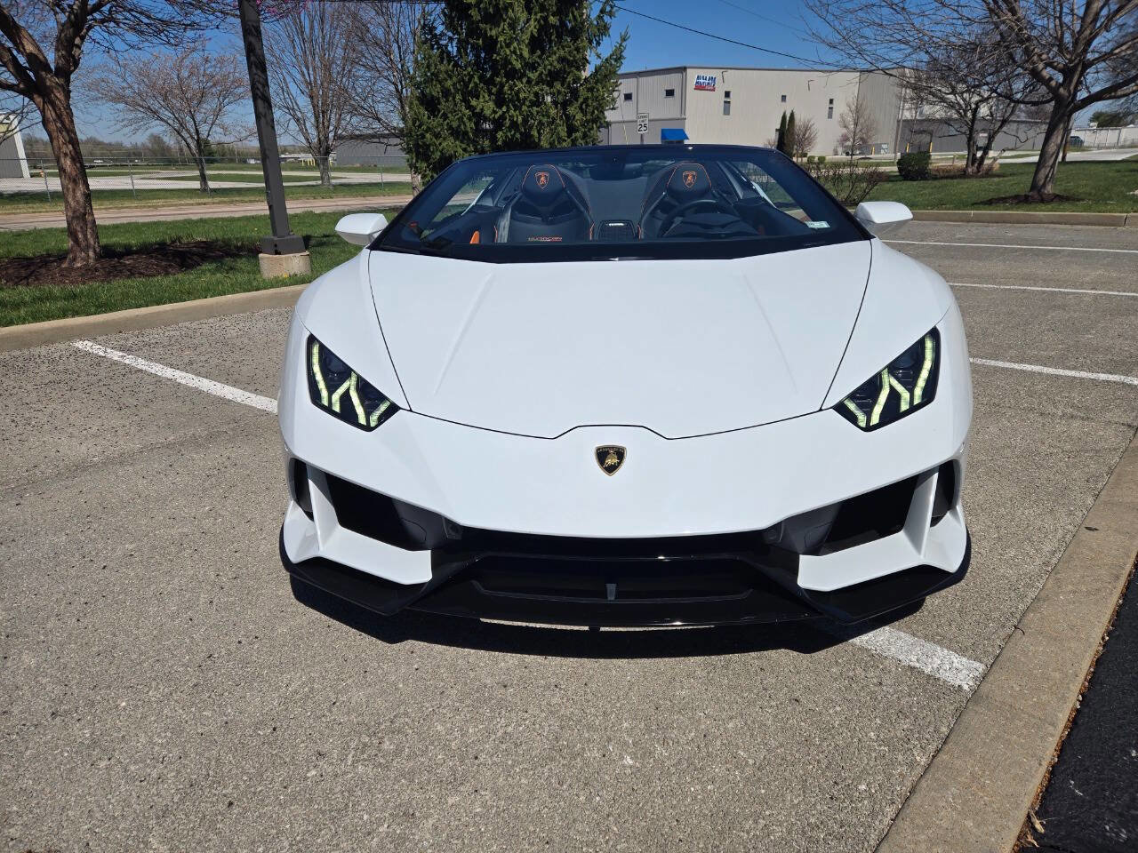 Used 2024 Lamborghini Huracan EVO image 3