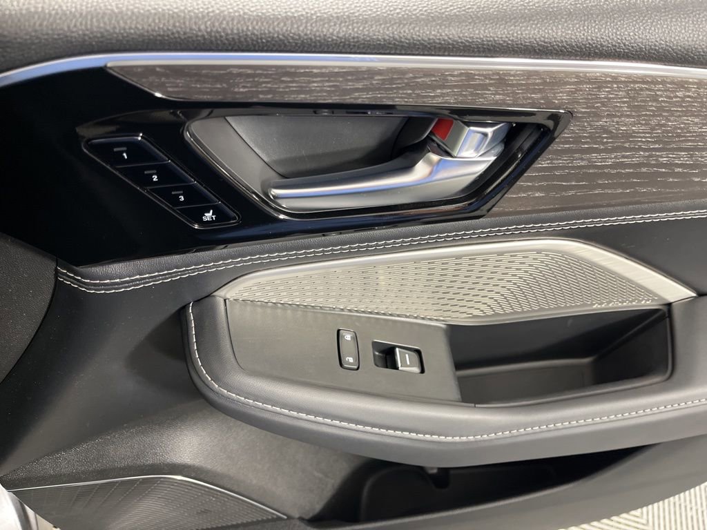 Certified 2023 Acura MDX SH-AWD w/ Advance Package image 23