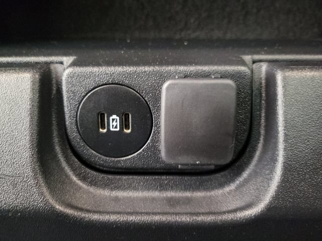 Used 2023 Ford F250 XLT w/ FX4 Off-Road Package AWD/4WD image 16