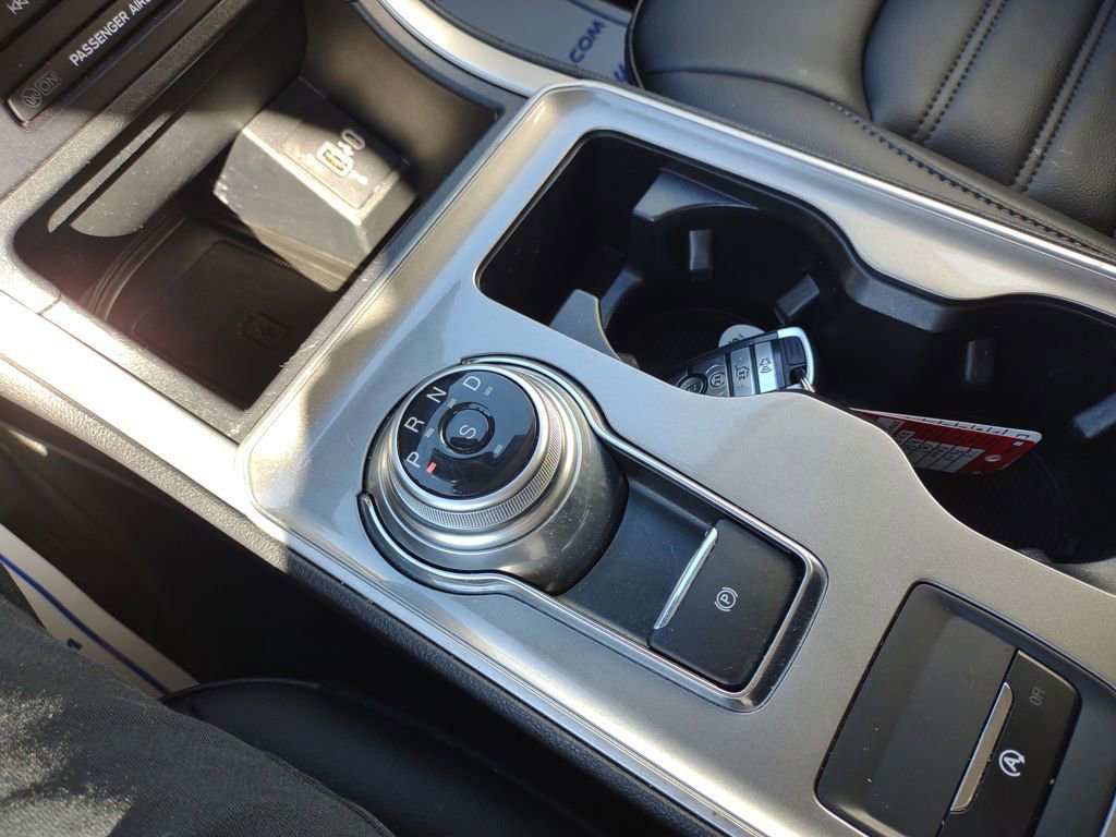 Used 2024 Ford Edge SEL w/ Convenience Package image 32