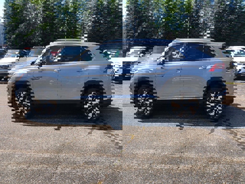 New 2025 Volkswagen Atlas Cross Sport SEL image 7