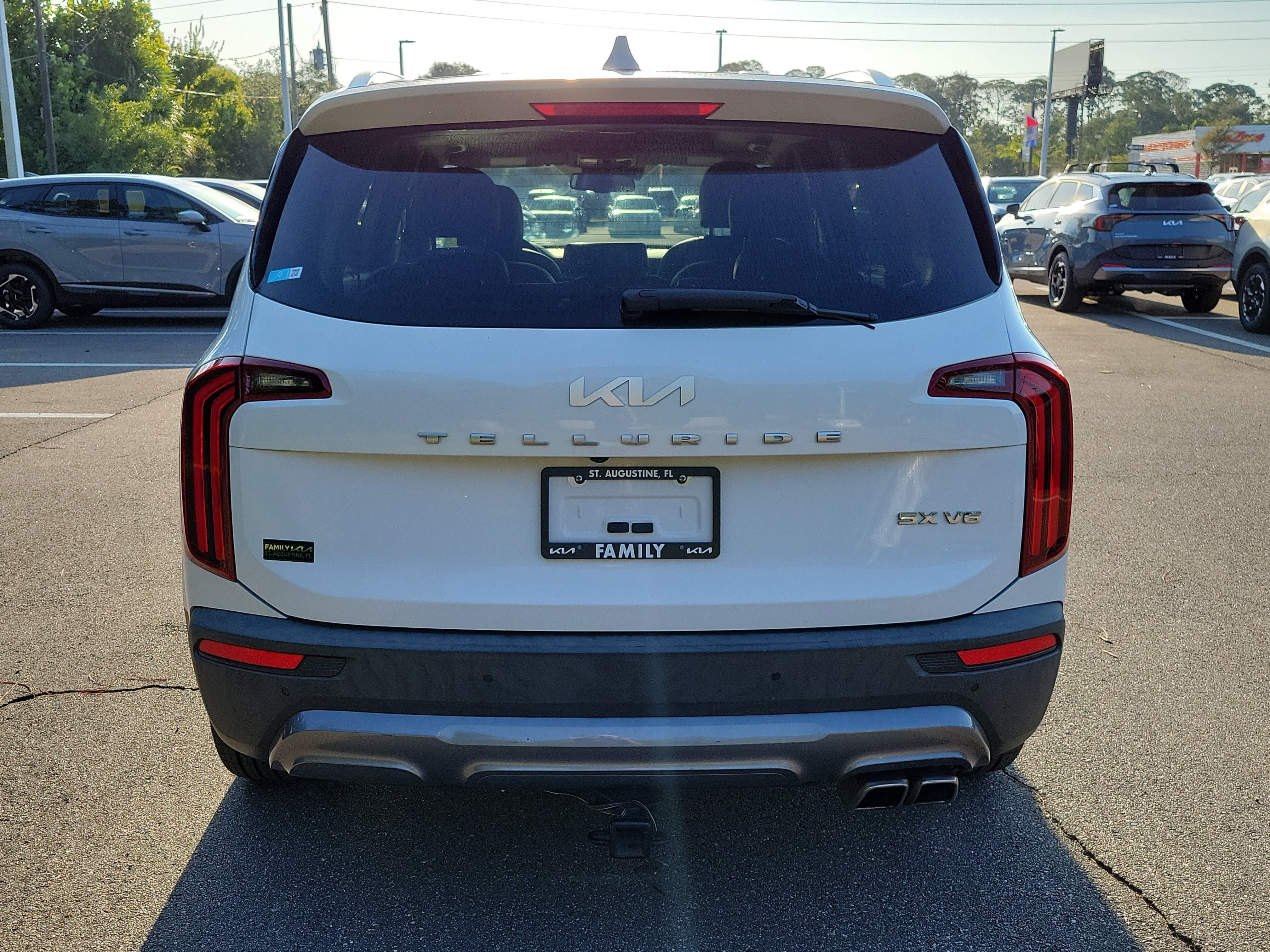 Certified 2022 Kia Telluride EX w/ EX Premium Package FWD image 4