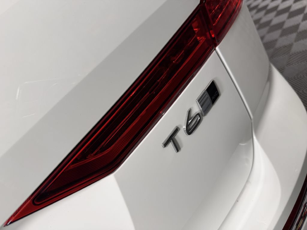 Used 2019 Volvo XC60 T6 Inscription AWD/4WD image 13