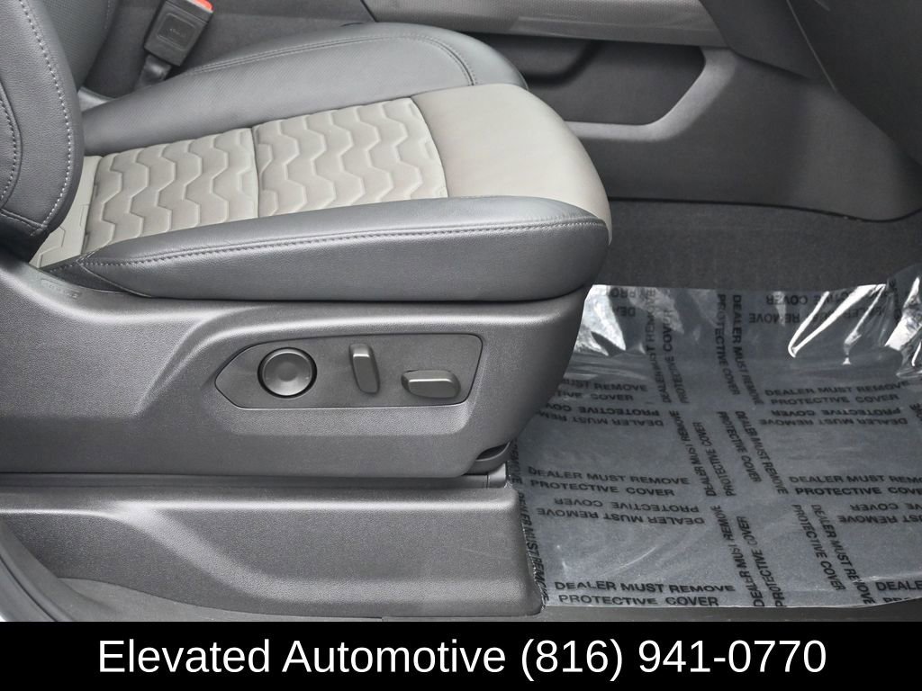 Used 2025 Chevrolet Silverado 1500 ZR2 w/ Technology Package image 7