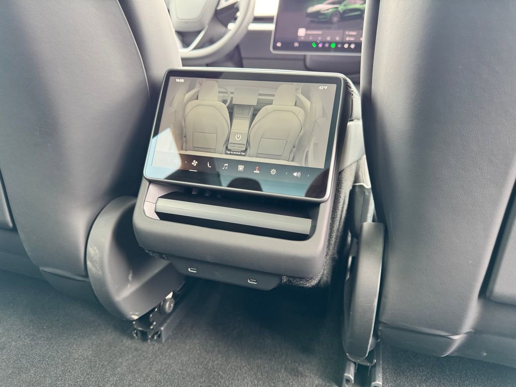 Used 2025 Tesla Model 3 Long Range image 14