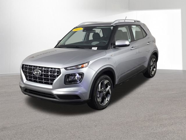 Used 2025 Hyundai Venue SEL image 11