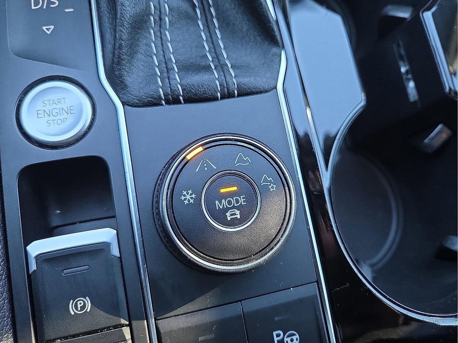 Used 2023 Volkswagen Atlas Cross Sport SEL Premium R-Line image 21