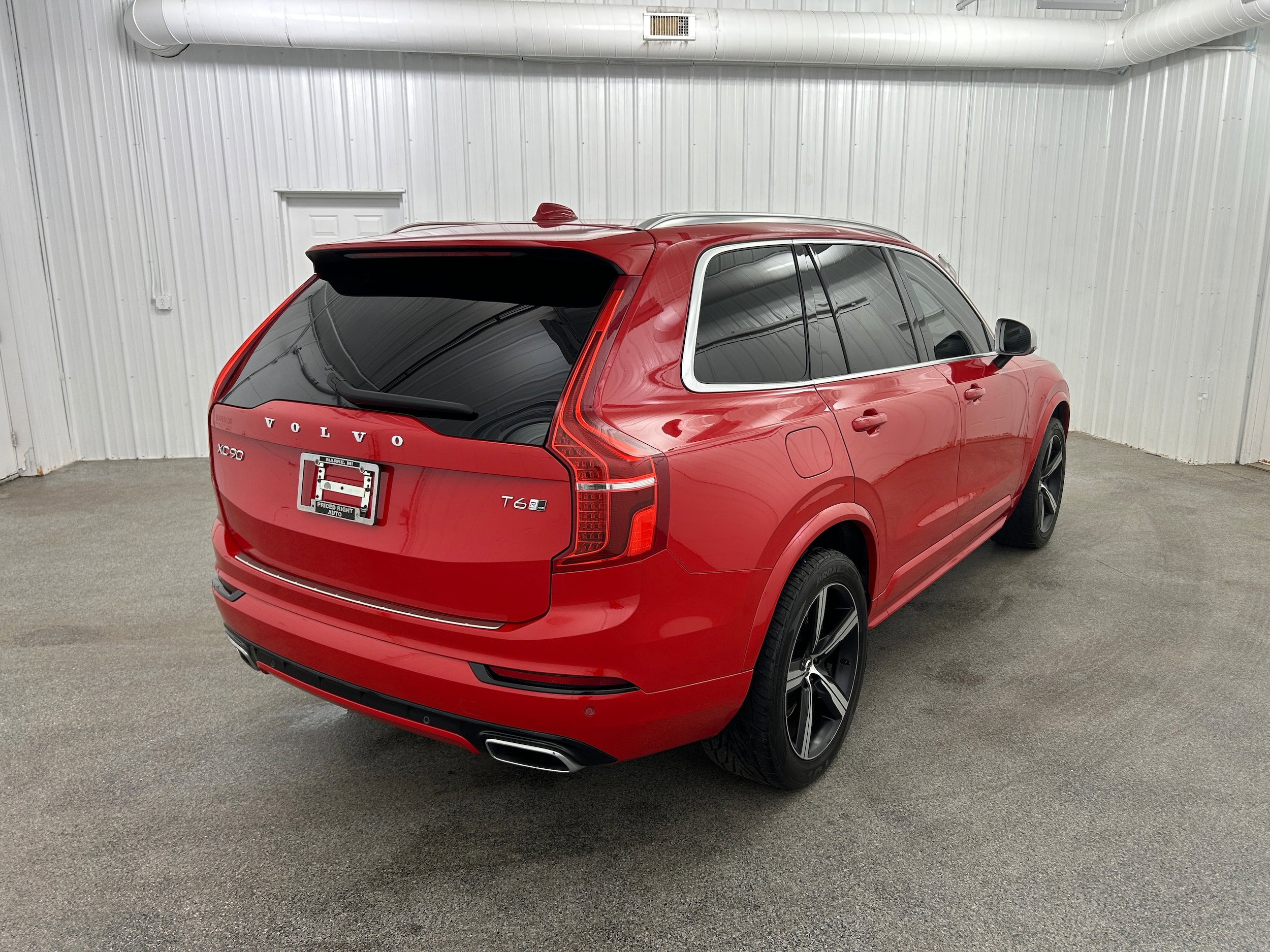 Used 2019 Volvo XC90 T6 R-Design w/ Protection Package AWD/4WD image 37