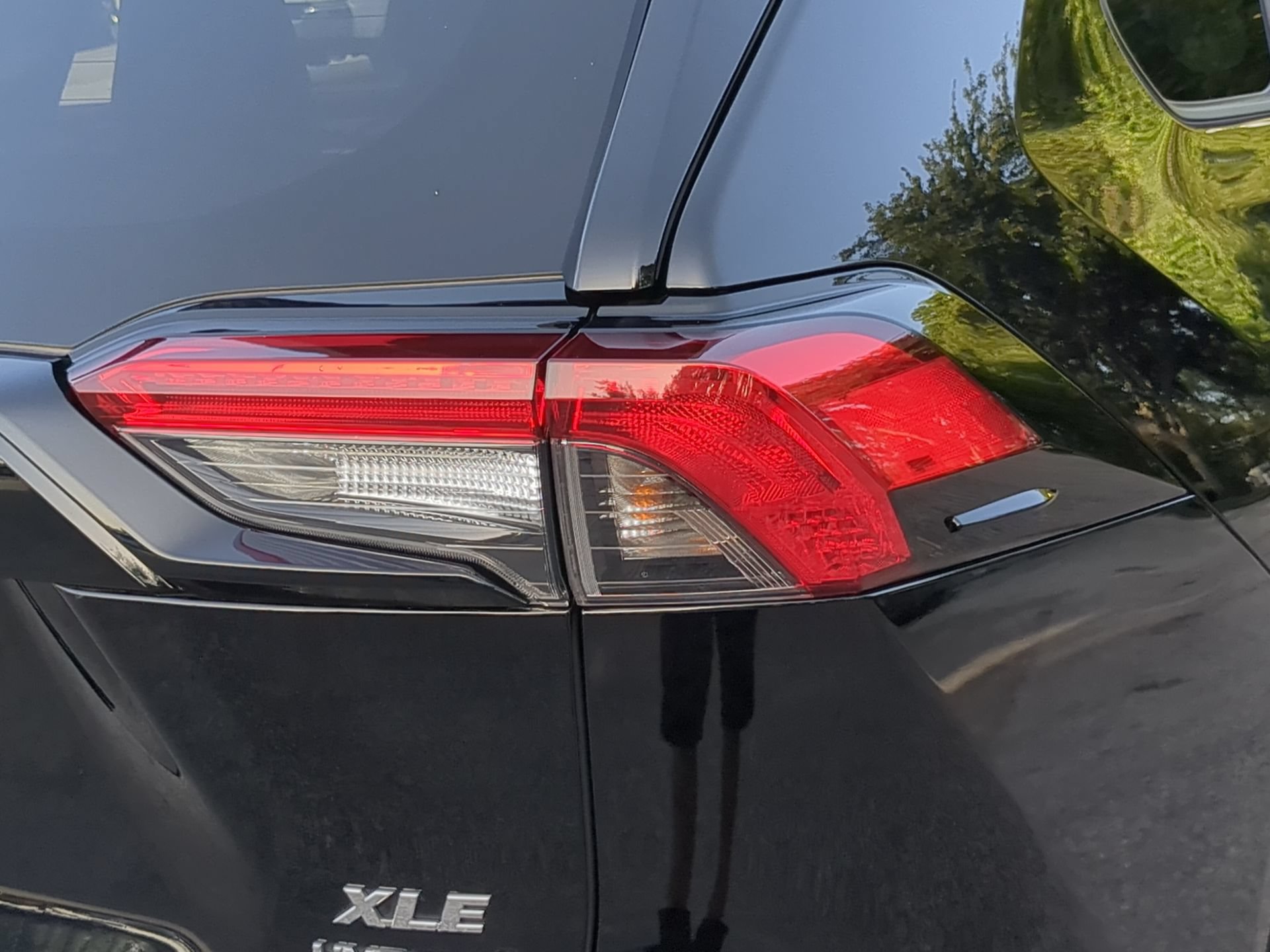 Used 2023 Toyota RAV4 XLE Premium AWD/4WD image 45