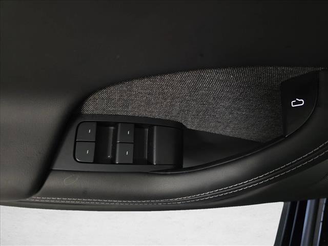 Used 2024 Tesla Model S Plaid AWD/4WD image 29