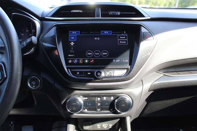 Used 2021 Chevrolet TrailBlazer LT w/ Convenience Package AWD/4WD image 19