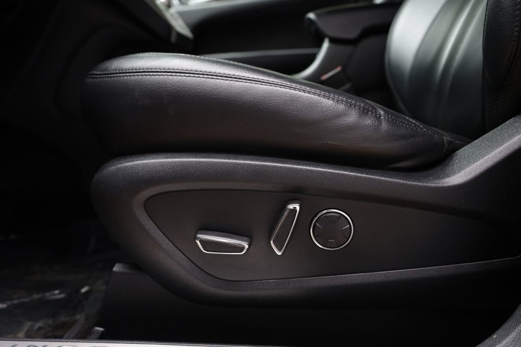 Used 2019 Lincoln MKC Premiere FWD image 14