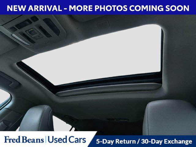 Used 2022 Toyota Highlander XLE AWD/4WD image 28