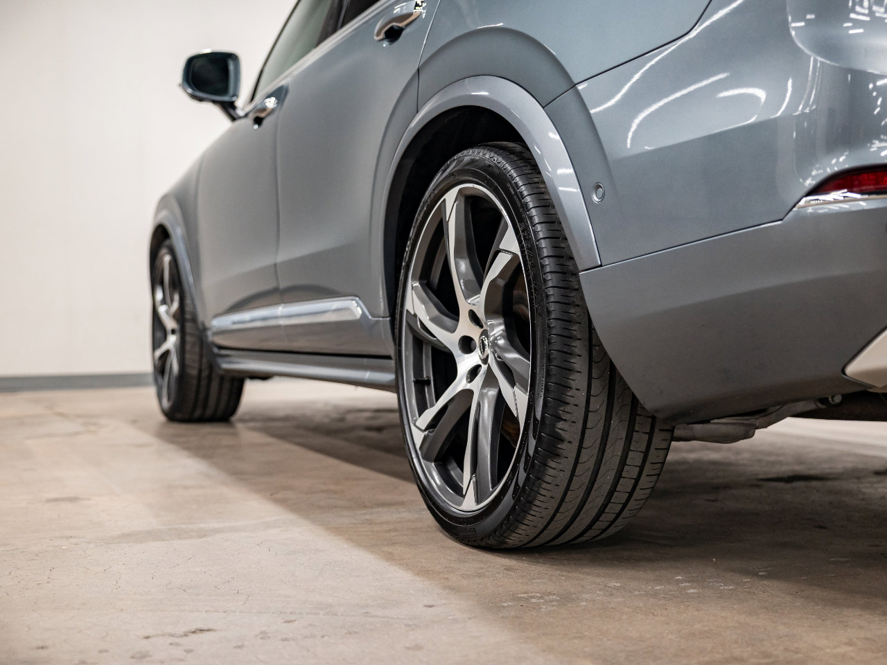 Used 2019 Volvo XC90 T6 Inscription w/ Advanced Package image 35