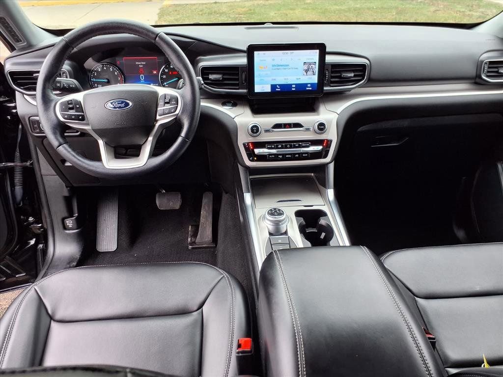 Used 2023 Ford Explorer XLT w/ Equipment Group 202A image 13