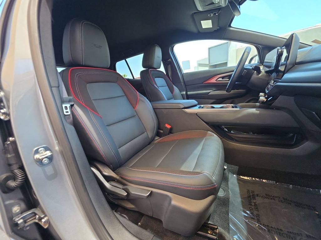 Used 2024 Chevrolet Equinox EV RS FWD image 29