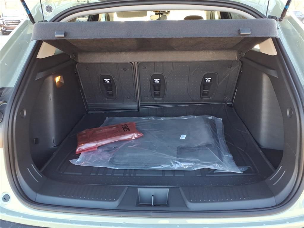 New 2026 Chevrolet Trax ACTIV w/ Sunroof Package image 23