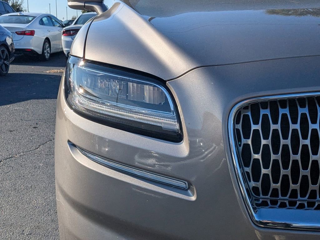 Used 2021 Lincoln Nautilus Reserve w/ Equipment Group 201A image 10