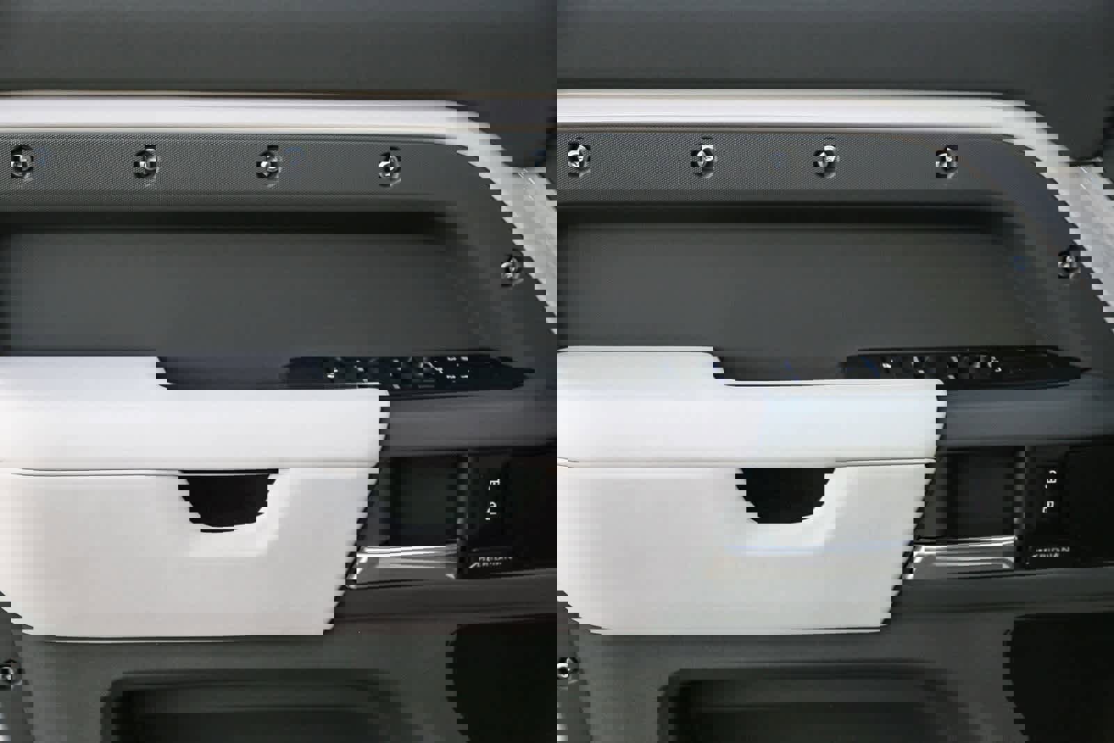 New 2026 Land Rover Defender 110 S image 20