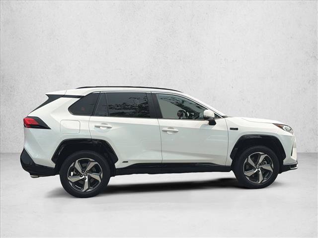 Used 2021 Toyota RAV4 SE w/ Weather & Moonroof Package AWD/4WD image 4