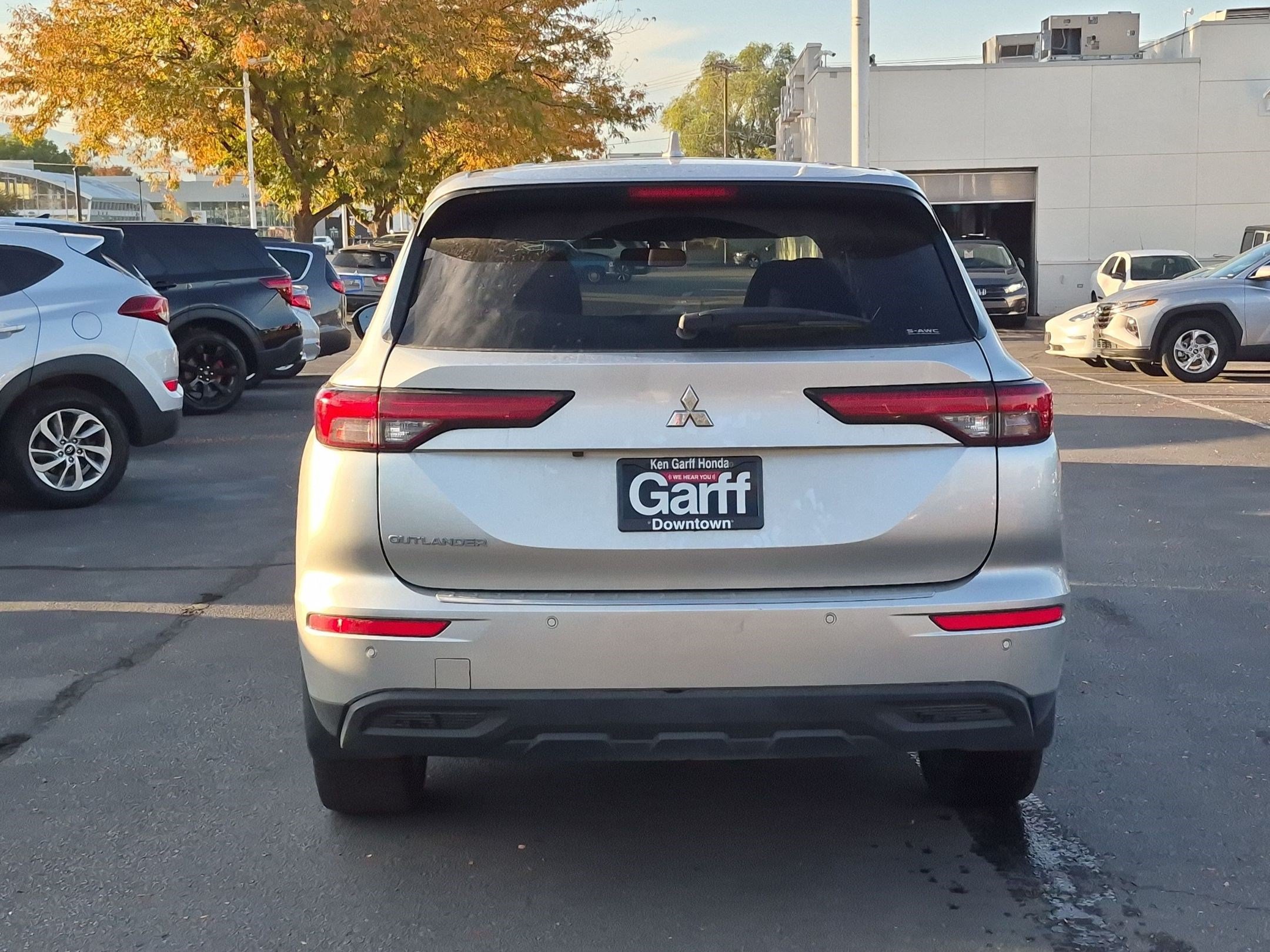 Used 2022 Mitsubishi Outlander ES AWD/4WD image 7