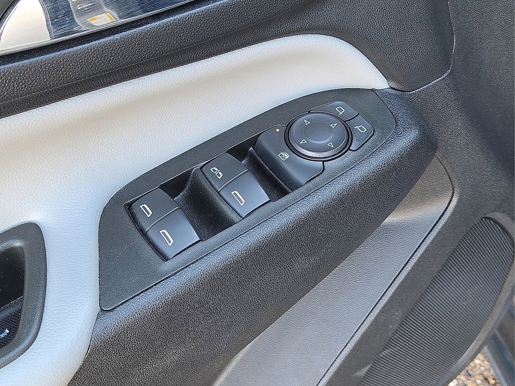 Used 2023 Chevrolet Equinox LT image 21