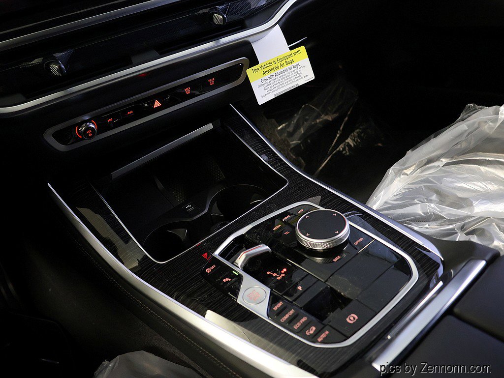 New 2026 BMW X5 xDrive40i w/ M Sport Package AWD/4WD image 25