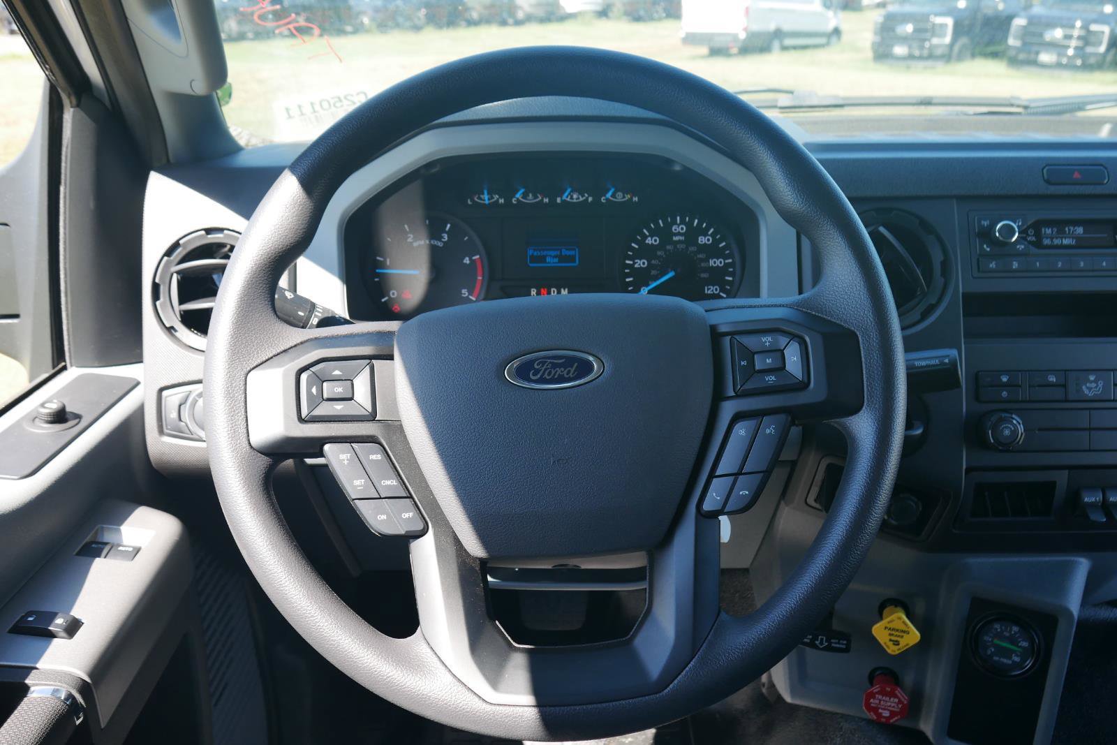 New 2025 Ford F750 2WD Regular Cab Super Duty image 39