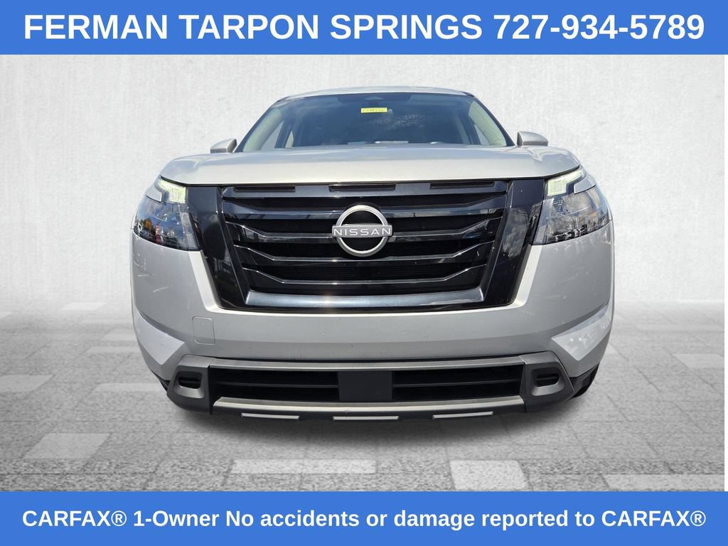 Used 2024 Nissan Pathfinder SV w/ Black Appearance Package FWD image 6