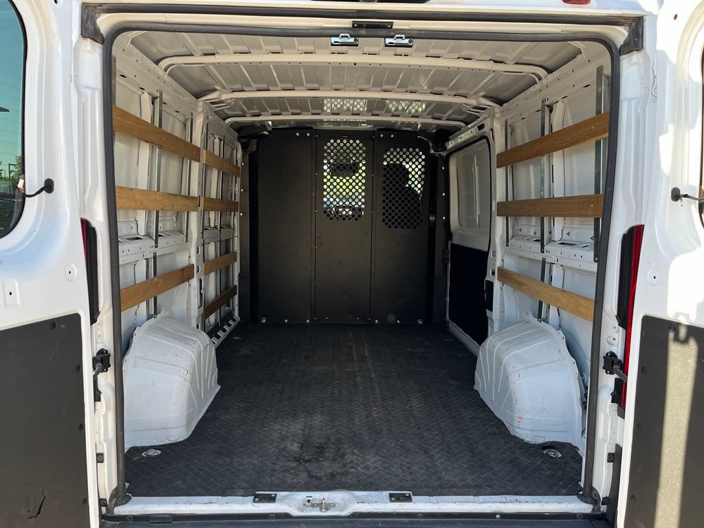 Used 2025 RAM ProMaster 2500 w/ U-Haul Equipment Group FWD image 11
