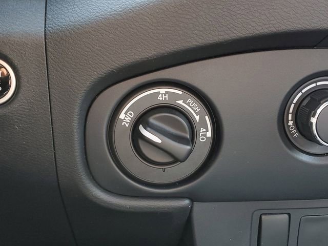 Used 2022 Nissan Frontier S image 28