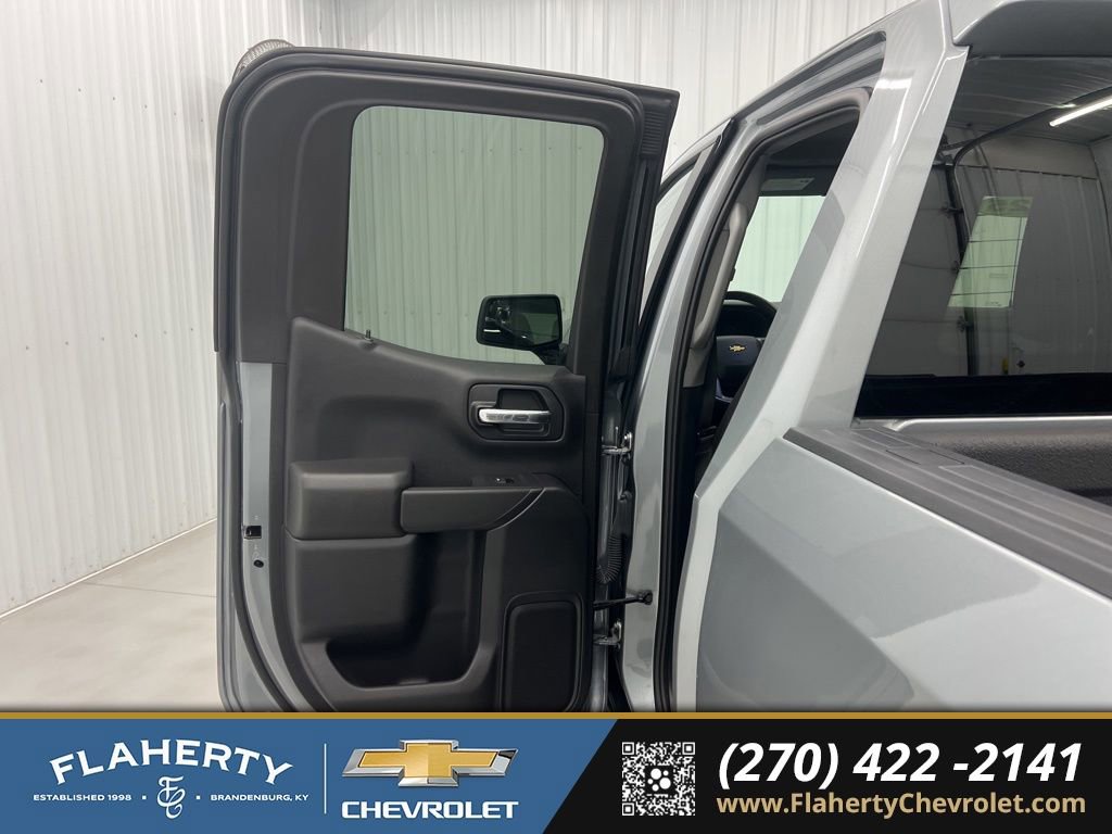 Used 2025 Chevrolet Silverado 1500 Custom w/ LPO, Dark Essentials Package image 10