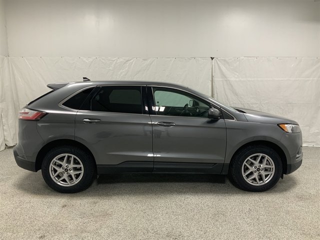 Used 2024 Ford Edge SEL image 4