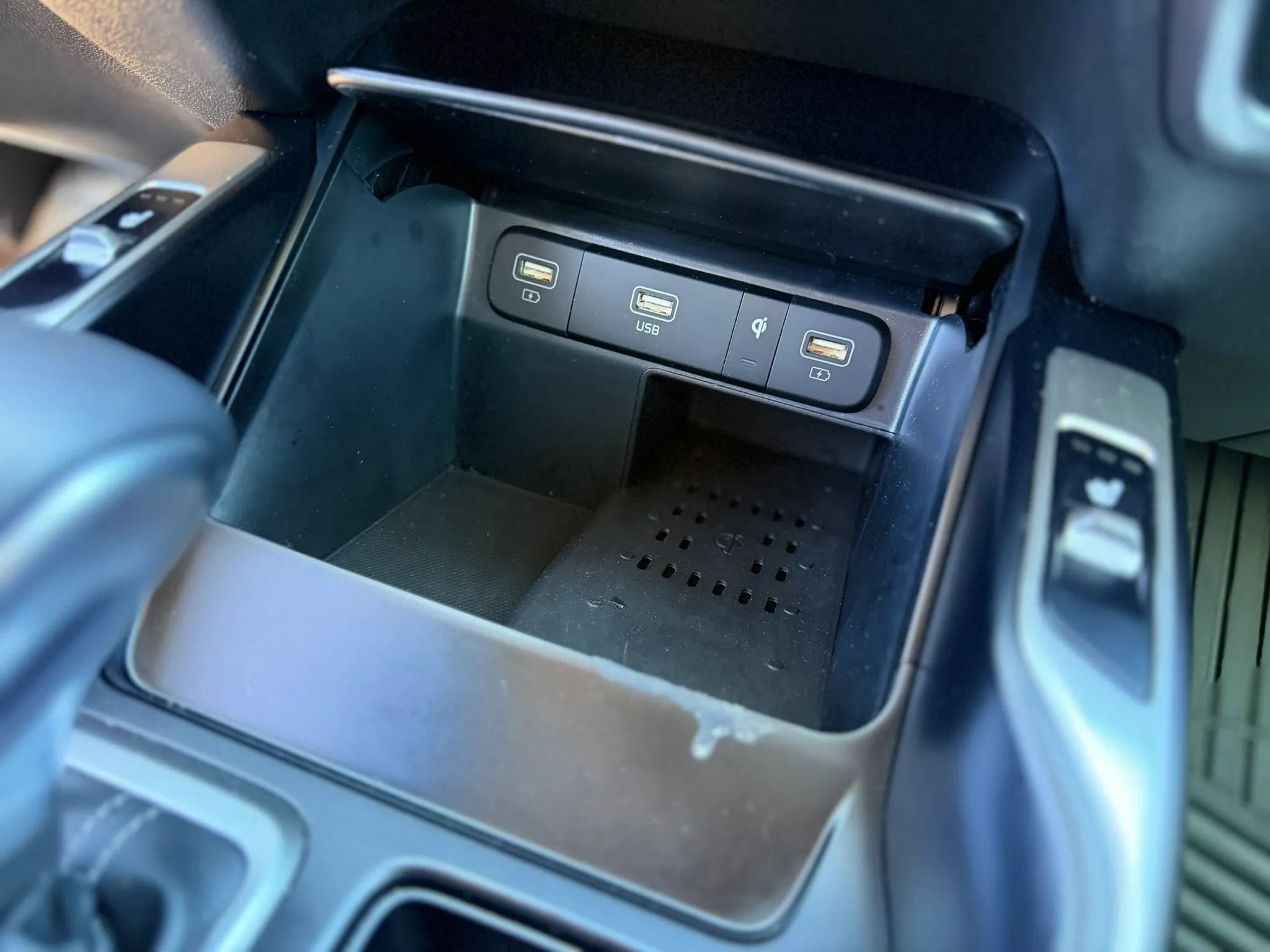 Used 2023 Kia Sorento X-Line EX image 30