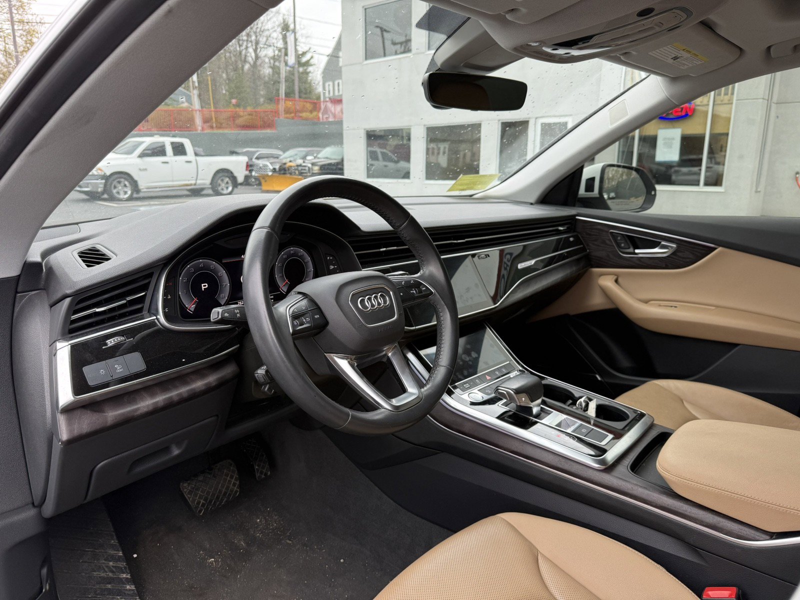Used 2019 Audi Q8 Premium Plus w/ Premium Plus AWD/4WD image 7