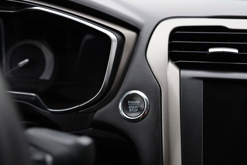 Used 2017 Ford Fusion SE w/ Fusion SE Technology Package image 24