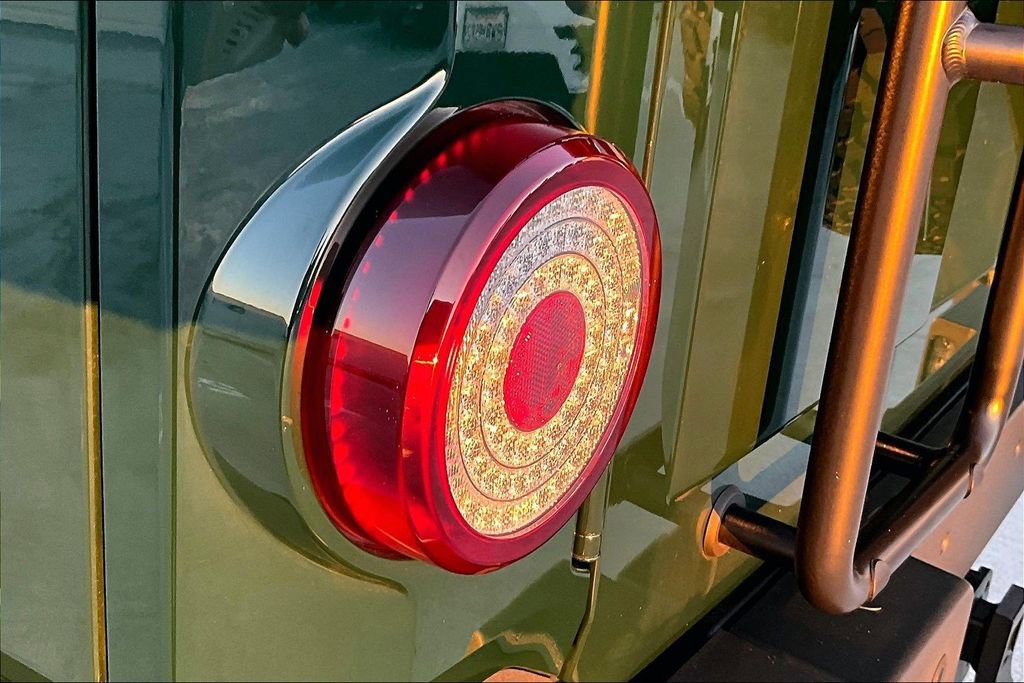 Used 2024 INEOS Grenadier Fieldmaster Edition image 21