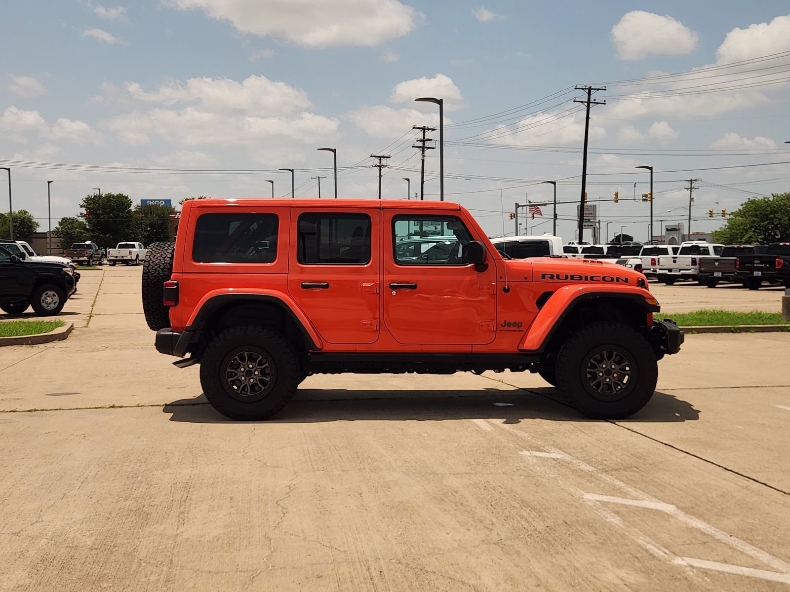 Used 2023 Jeep Wrangler Unlimited Rubicon 392 w/ Trailer Tow Package AWD/4WD image 7