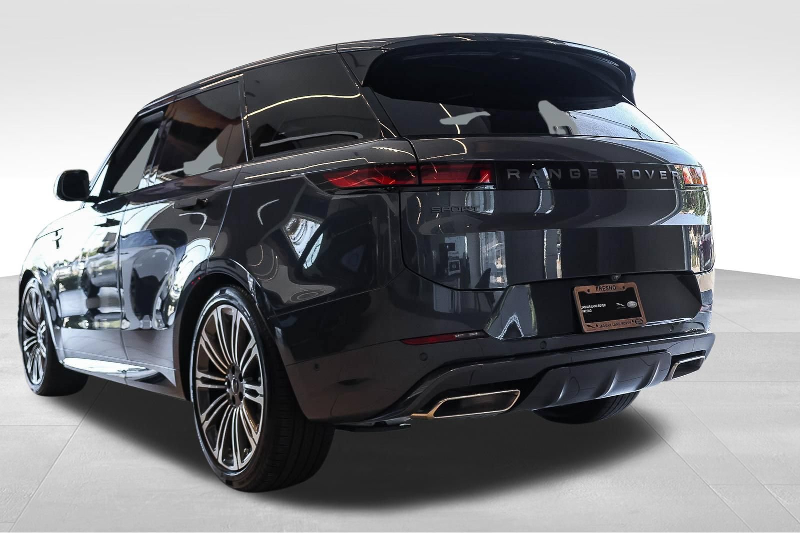 New 2026 Land Rover Range Rover Sport Dynamic SE AWD/4WD image 6