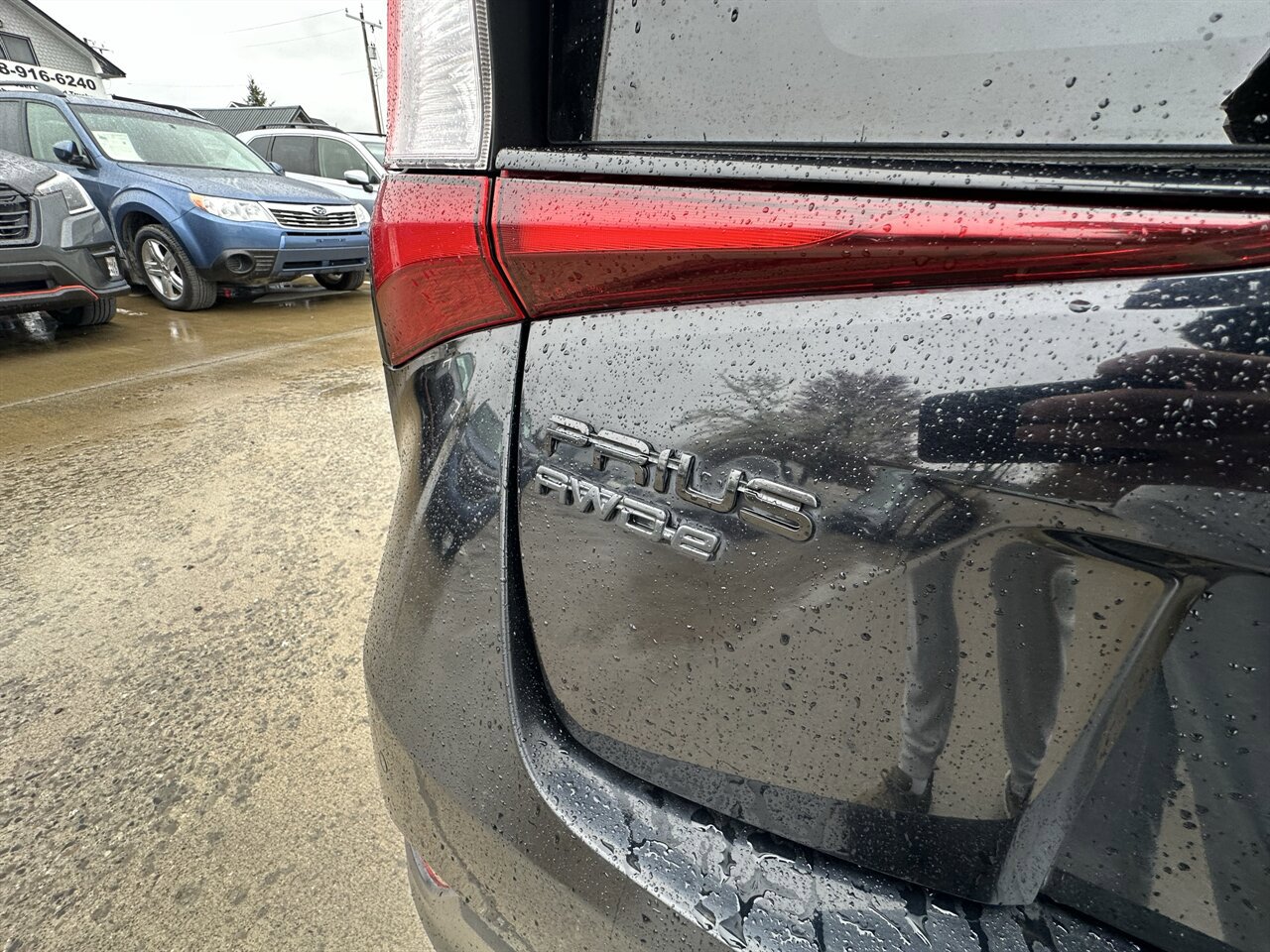 Used 2022 Toyota Prius AWD image 37