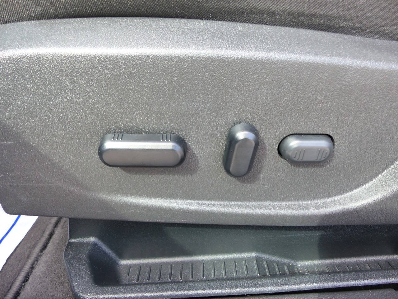 Used 2019 Ford Escape SEL FWD image 23