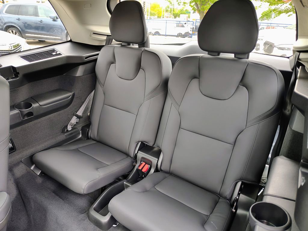New 2026 Volvo XC90 T8 Plus w/ Protection Package AWD/4WD image 22