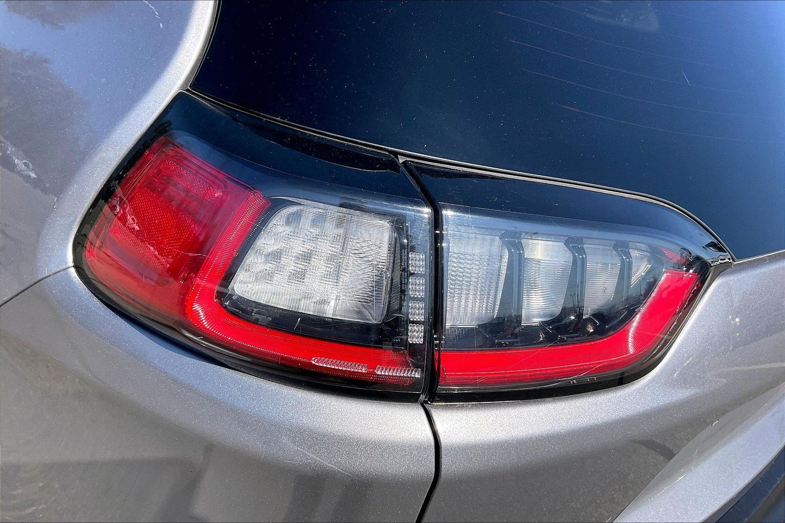 Used 2021 Jeep Cherokee Latitude Plus image 26