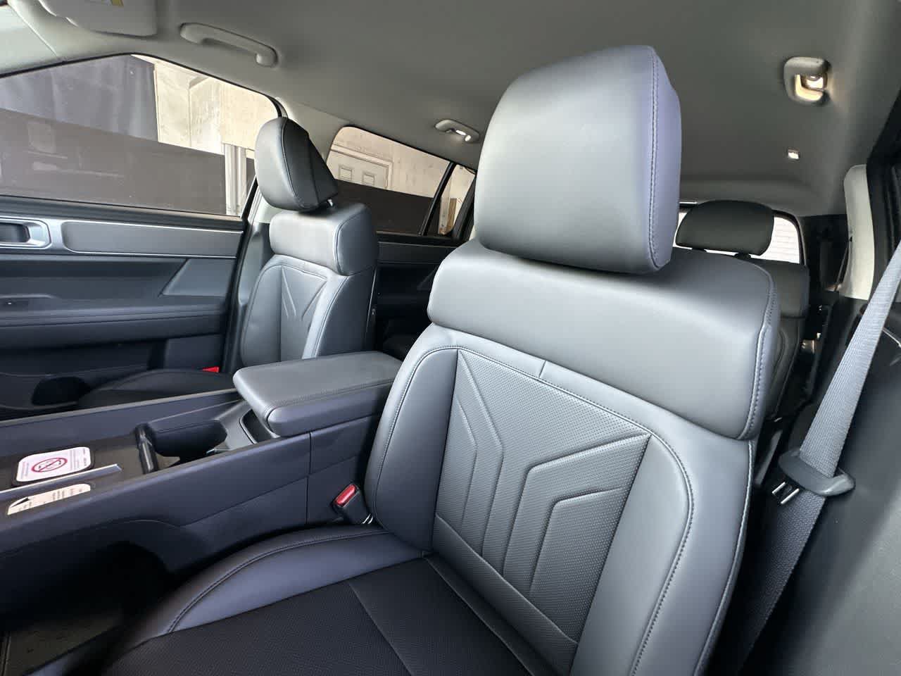 New 2027 Hyundai Santa Fe SEL FWD image 14