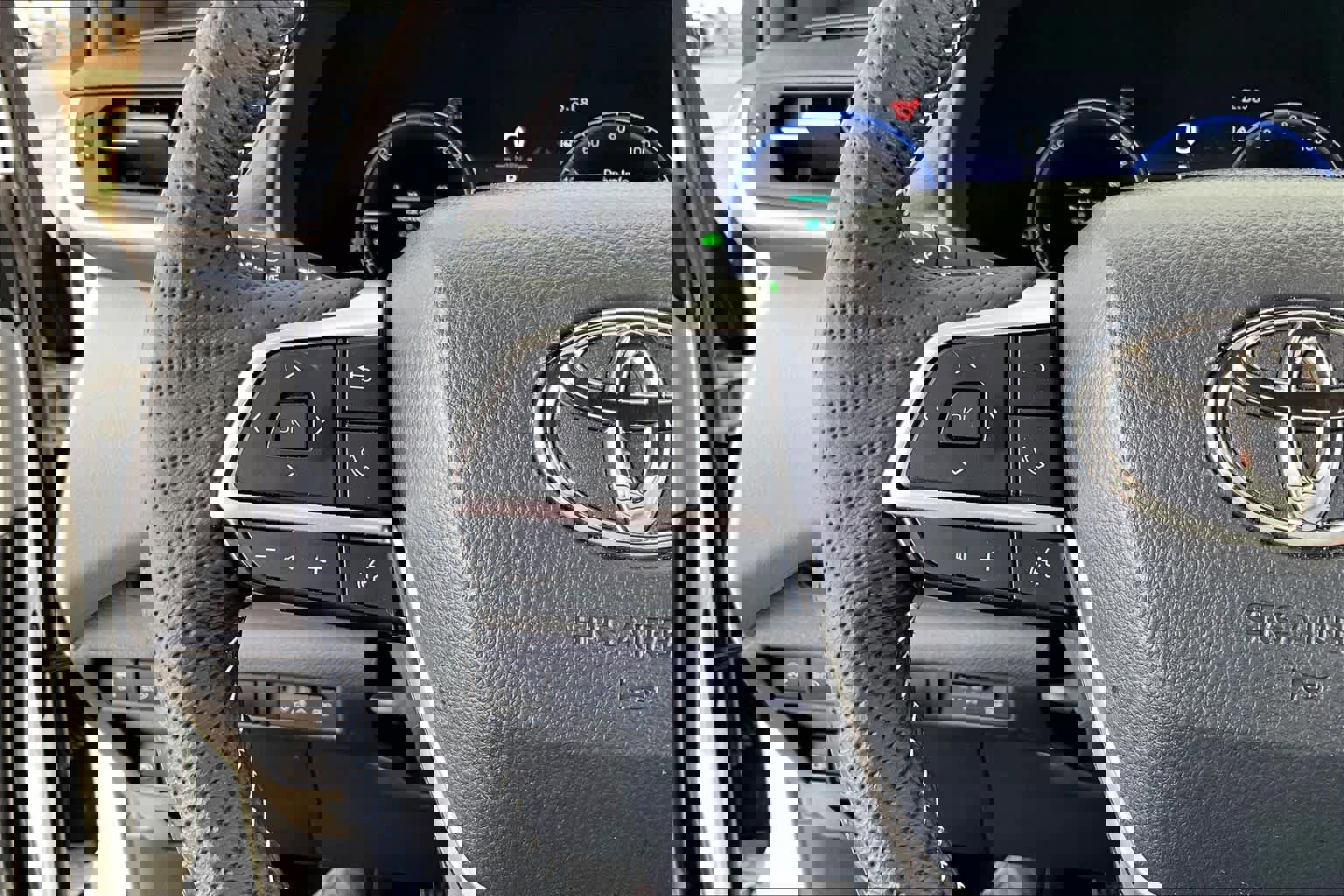 Used 2025 Toyota Sienna XSE image 21