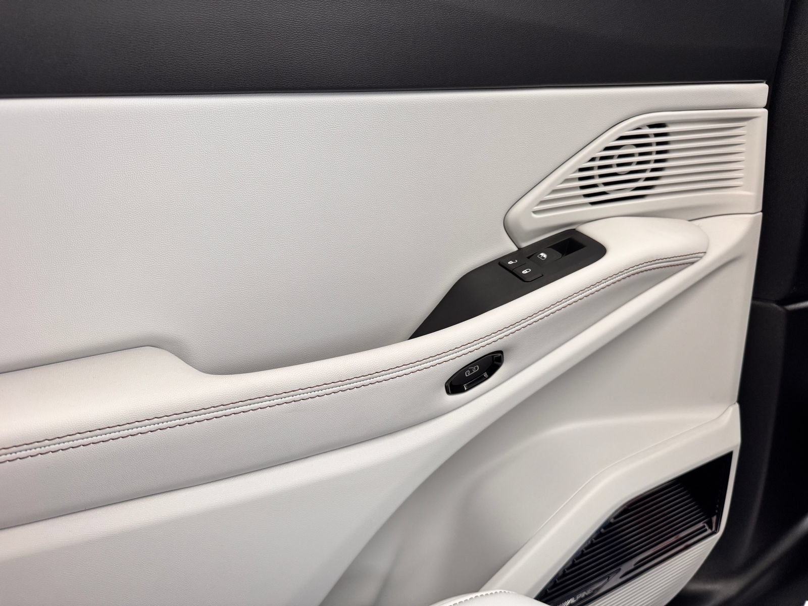 New 2026 Jeep Cherokee Limited AWD/4WD image 30